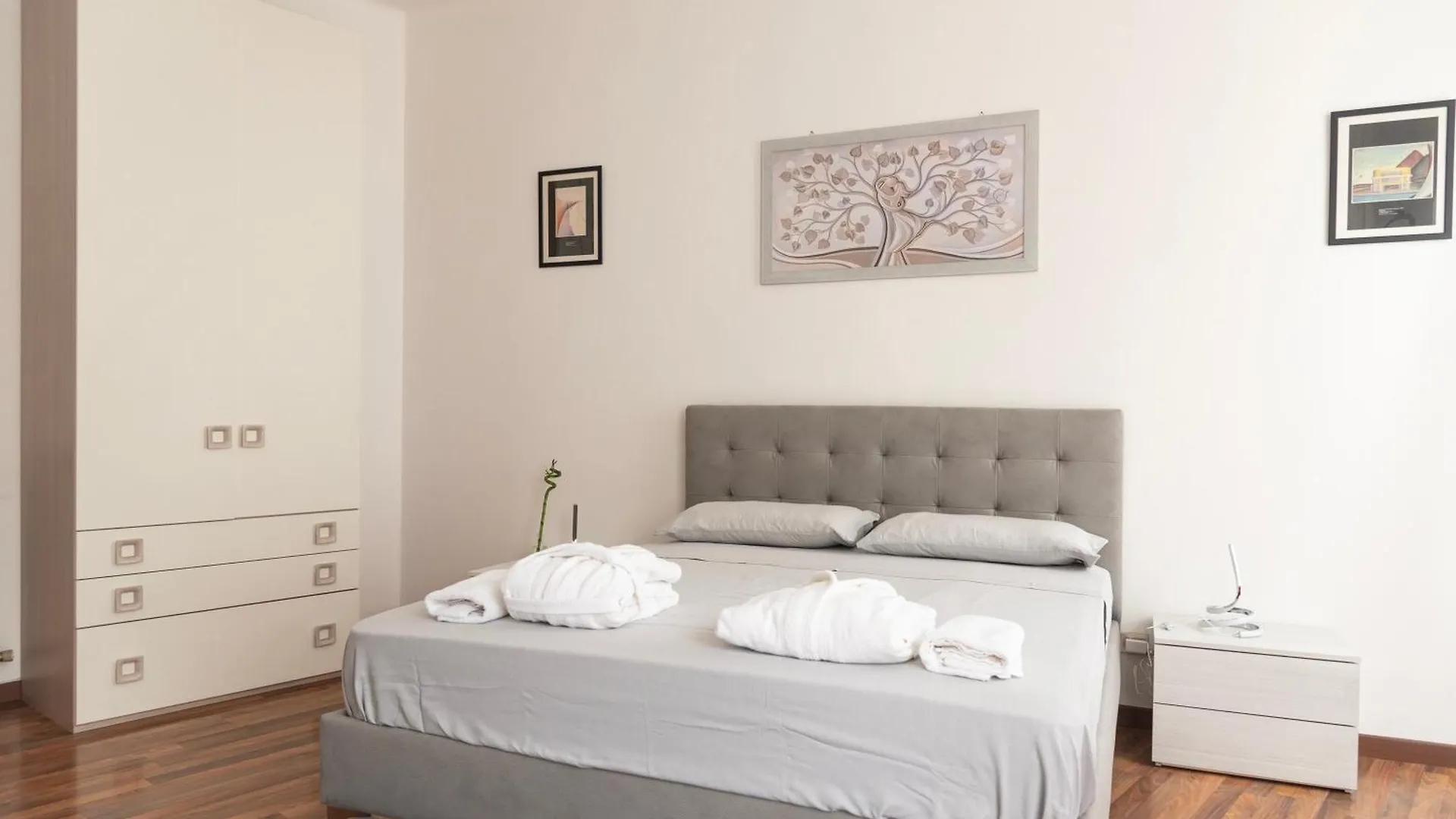 شقة Casa Renoir 5 Minuti Da Duomo ميلان 0*,  إيطاليا
