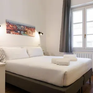  Apartment Santa Croce Elegant Italy